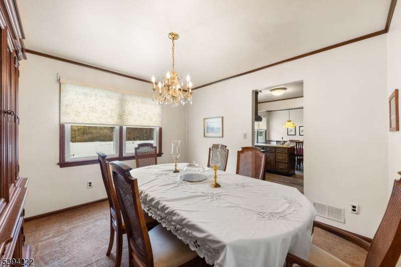 Readington Twp., New Jersey, 08889, United States, 4 Bedrooms Bedrooms, ,3 BathroomsBathrooms,Residential,For Sale,1989710