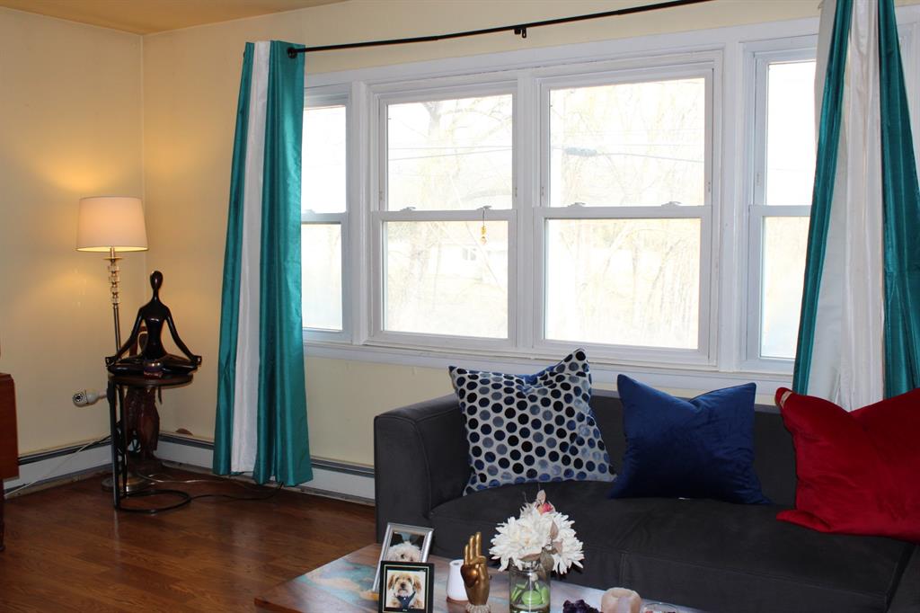 Rhinebeck, New York, 12572, United States, 5 Bedrooms Bedrooms, ,3 BathroomsBathrooms,Residential,For Sale,1982613