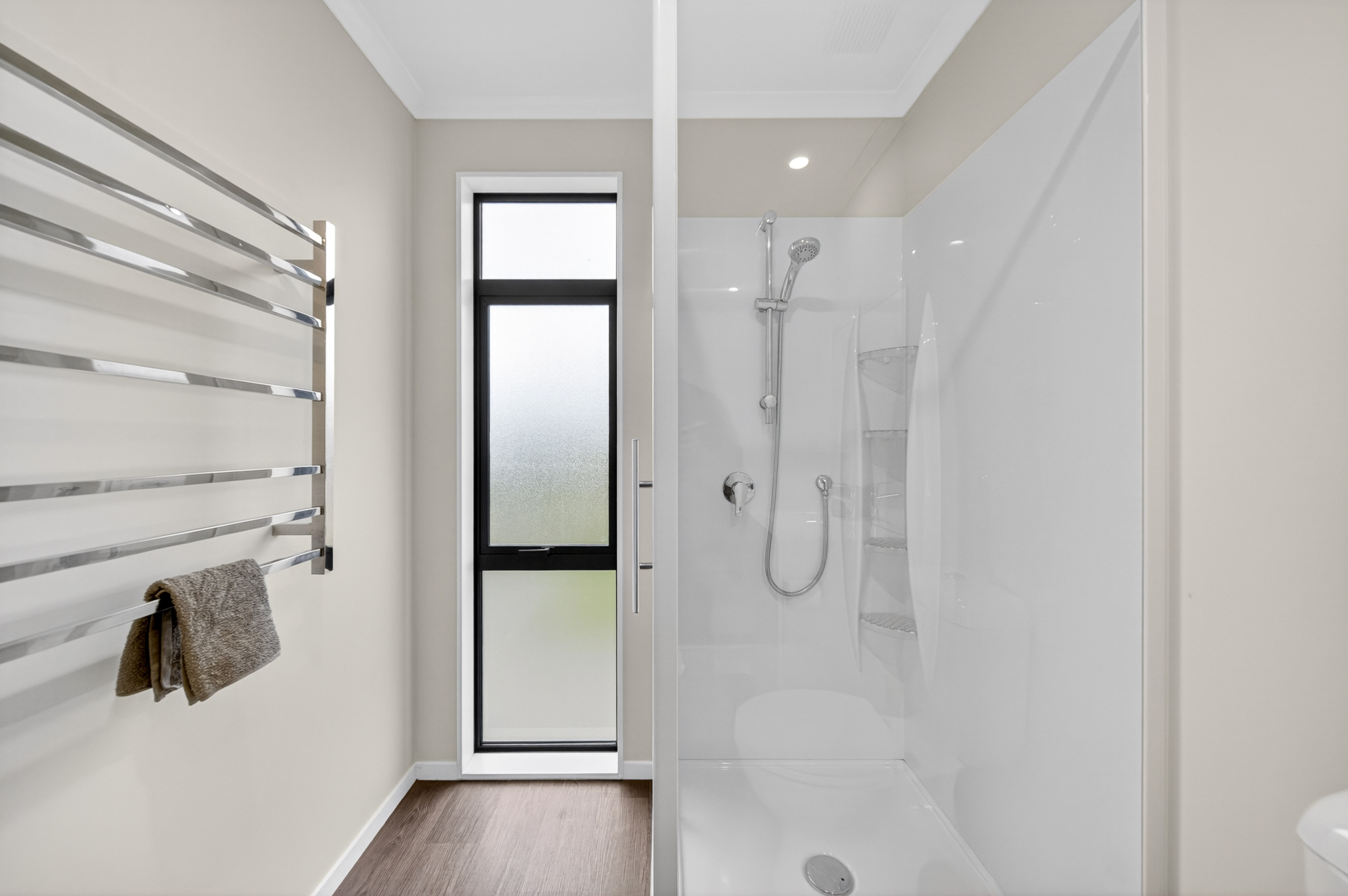  Bright, Modern Living with Private Appeal - 物件實景