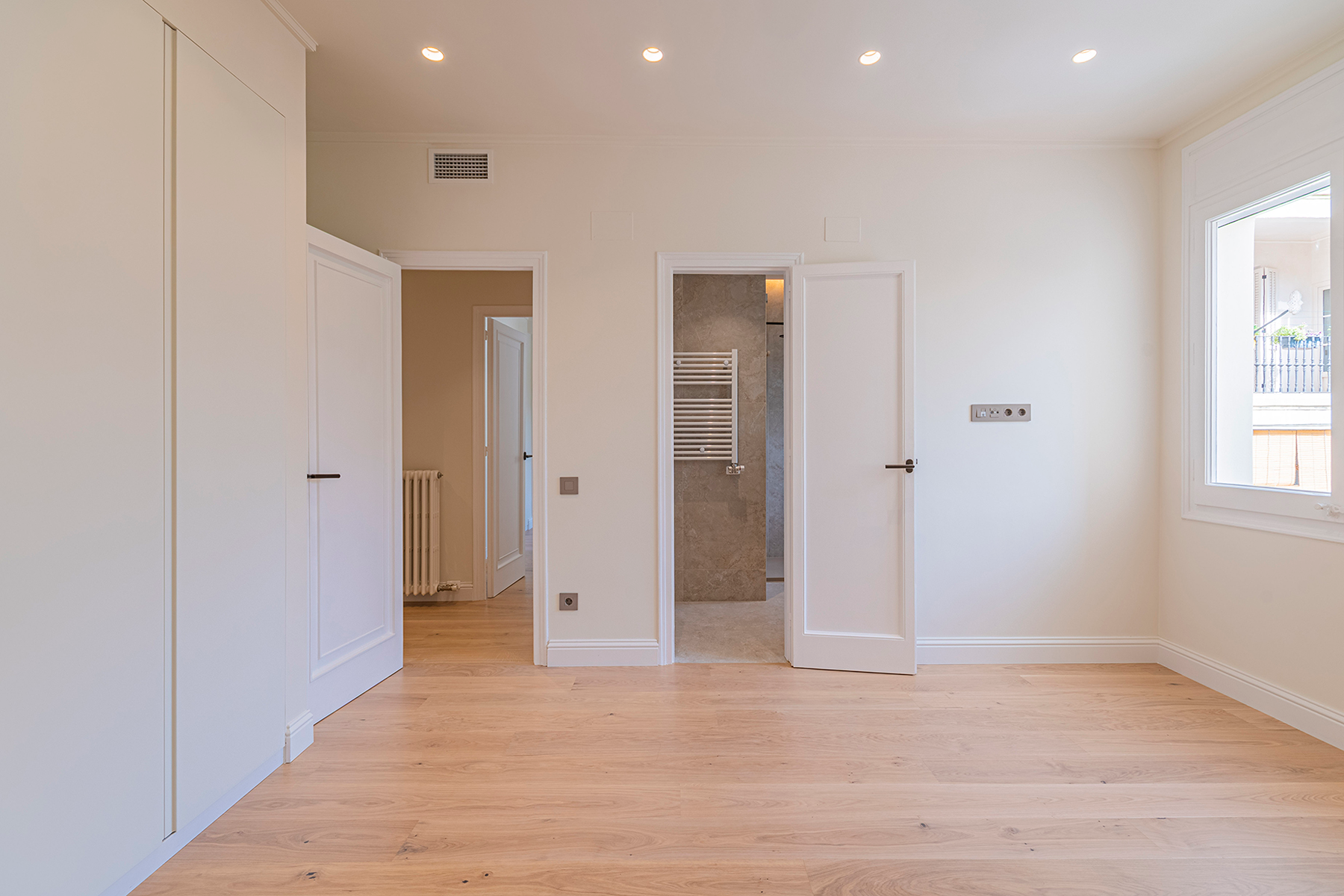  Beautiful brand-new flat next to Consell de Cent - 物件實景