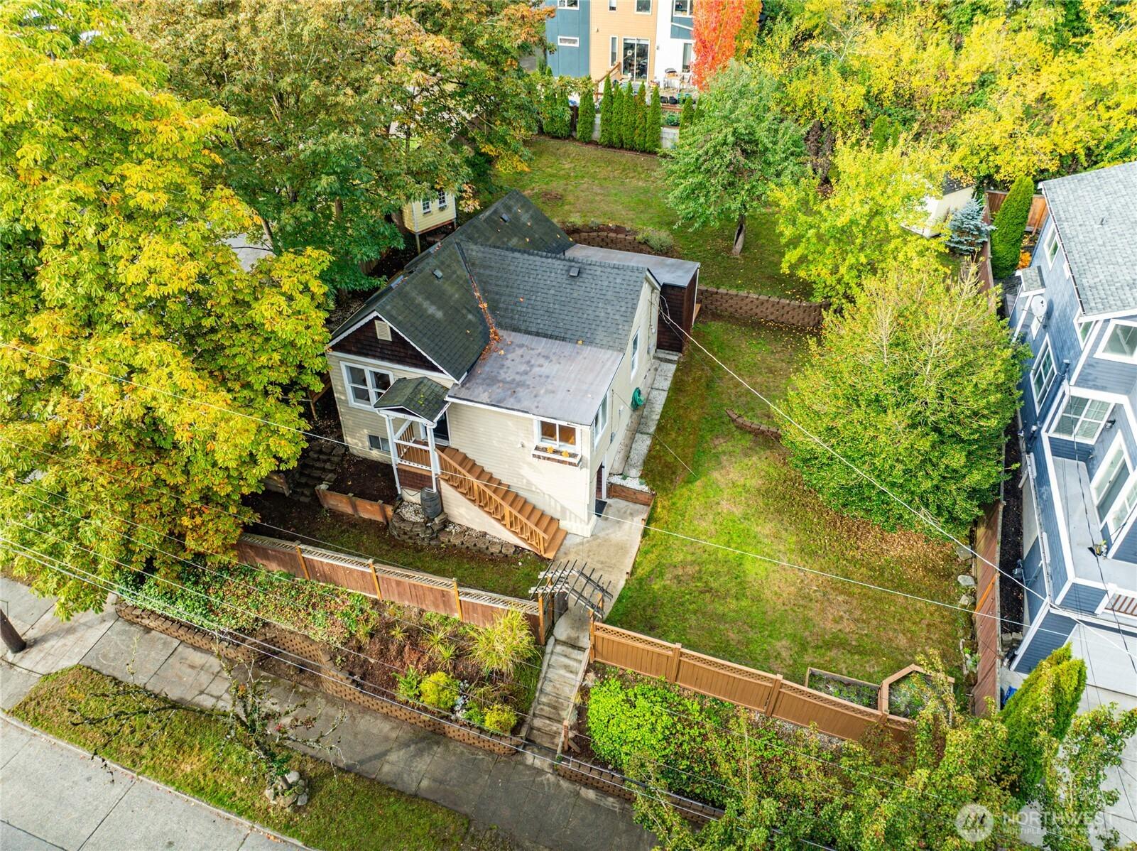 SEATTLE, Washington, 98122, United States, 3 Bedrooms Bedrooms, ,2 BathroomsBathrooms,Residential,For Sale,1987926