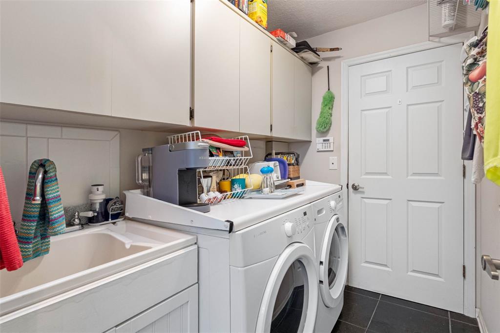 New Port Richey, Florida, 34654, United States, 4 Bedrooms Bedrooms, ,3 BathroomsBathrooms,Residential,For Sale,1963730