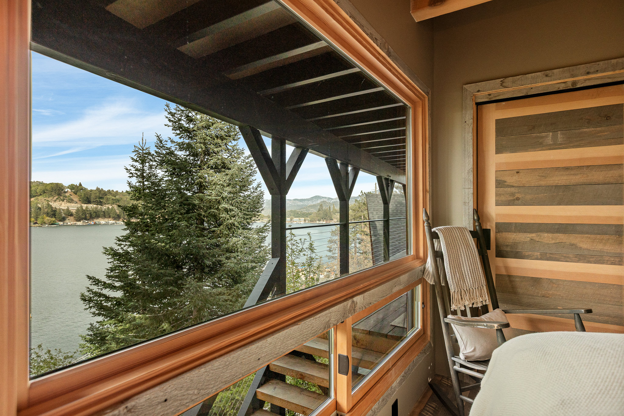  28778 Palisades Drive, Lake Arrowhead, CA 92352 - 物件實景