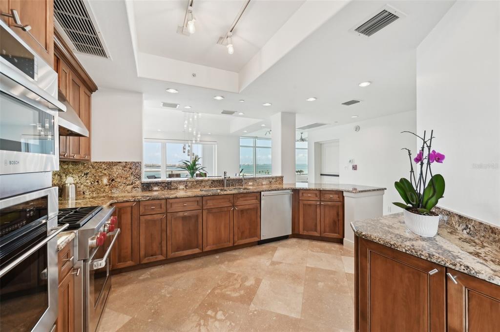 Sarasota, Florida, 34236, United States, 3 Bedrooms Bedrooms, ,4 BathroomsBathrooms,Residential,For Sale,1967677