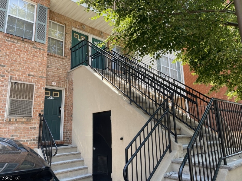 Newark City, New Jersey, 07105, United States, 2 Bedrooms Bedrooms, ,3 BathroomsBathrooms,Residential,For Sale,1849071