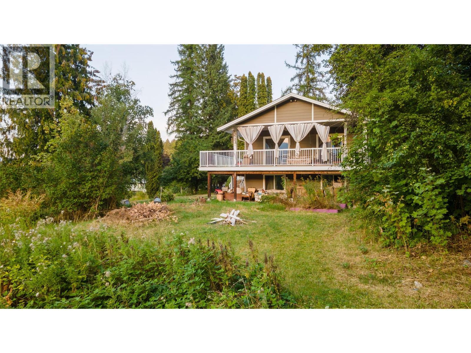 SALMON ARM, British Columbia, V1E 1J3, CA, 4 Bedrooms Bedrooms, ,2 BathroomsBathrooms,Residential,For Sale,1950734