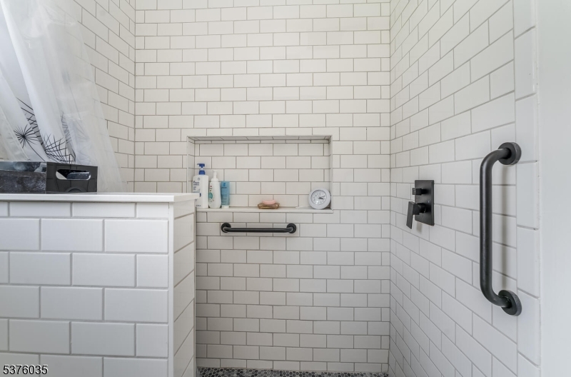 Phillipsburg Town, New Jersey, 08865, United States, 6 Bedrooms Bedrooms, ,4 BathroomsBathrooms,Residential,For Sale,1918649