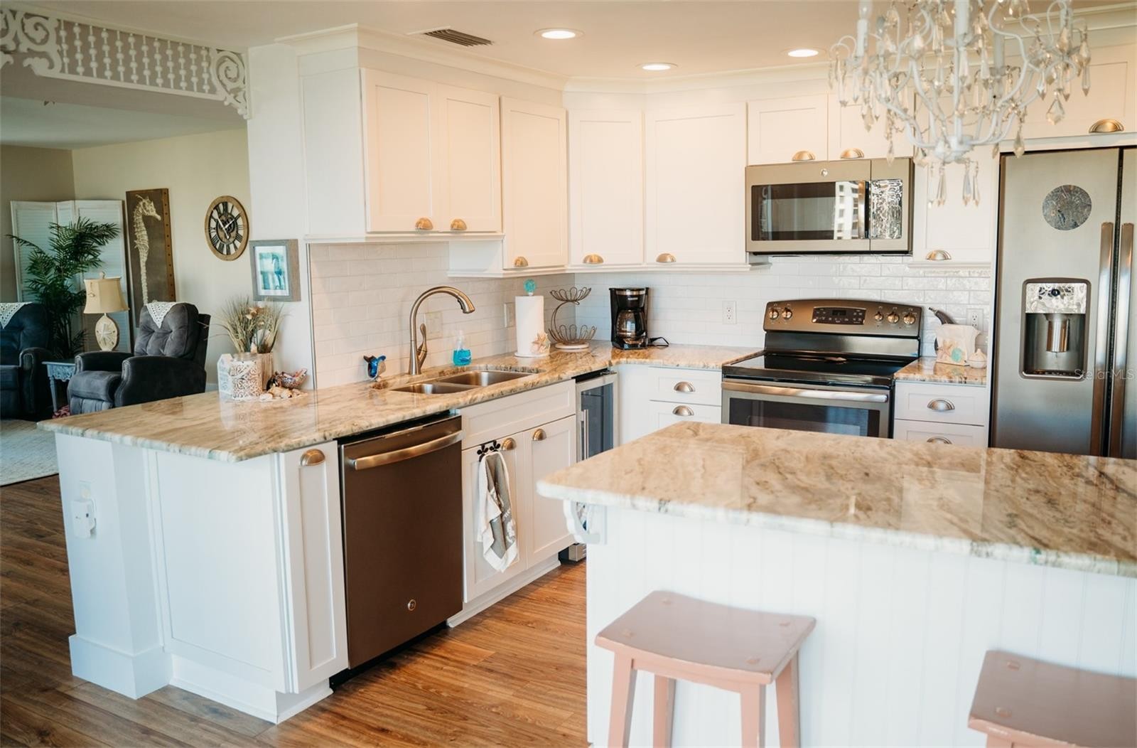 1501 GULF BOULEVARD 707, CLEARWATER, Florida, 33767, United States, 2 Bedrooms Bedrooms, ,2 BathroomsBathrooms,Residential,For Sale,1501 GULF BOULEVARD 707,1384781