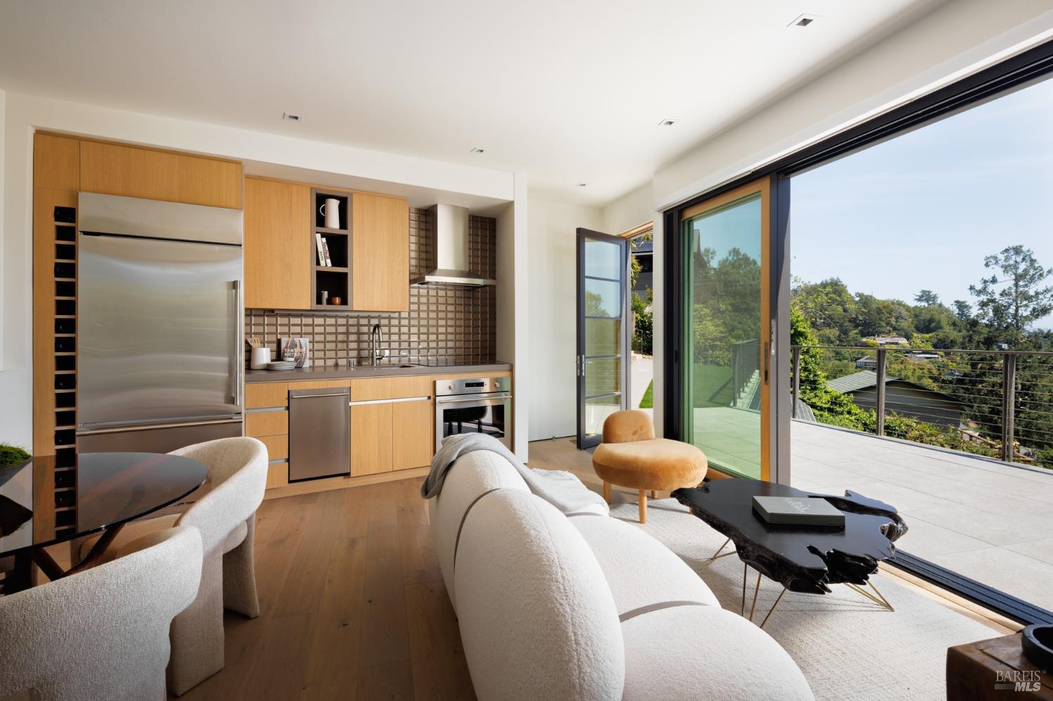 Mill Valley, California, 94941, United States, 5 Bedrooms Bedrooms, ,6 BathroomsBathrooms,Residential,For Sale,1913186