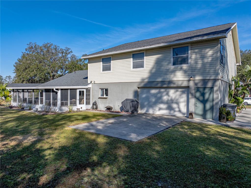 Lakeland, Florida, 33810, United States, 5 Bedrooms Bedrooms, ,4 BathroomsBathrooms,Residential,For Sale,1696884