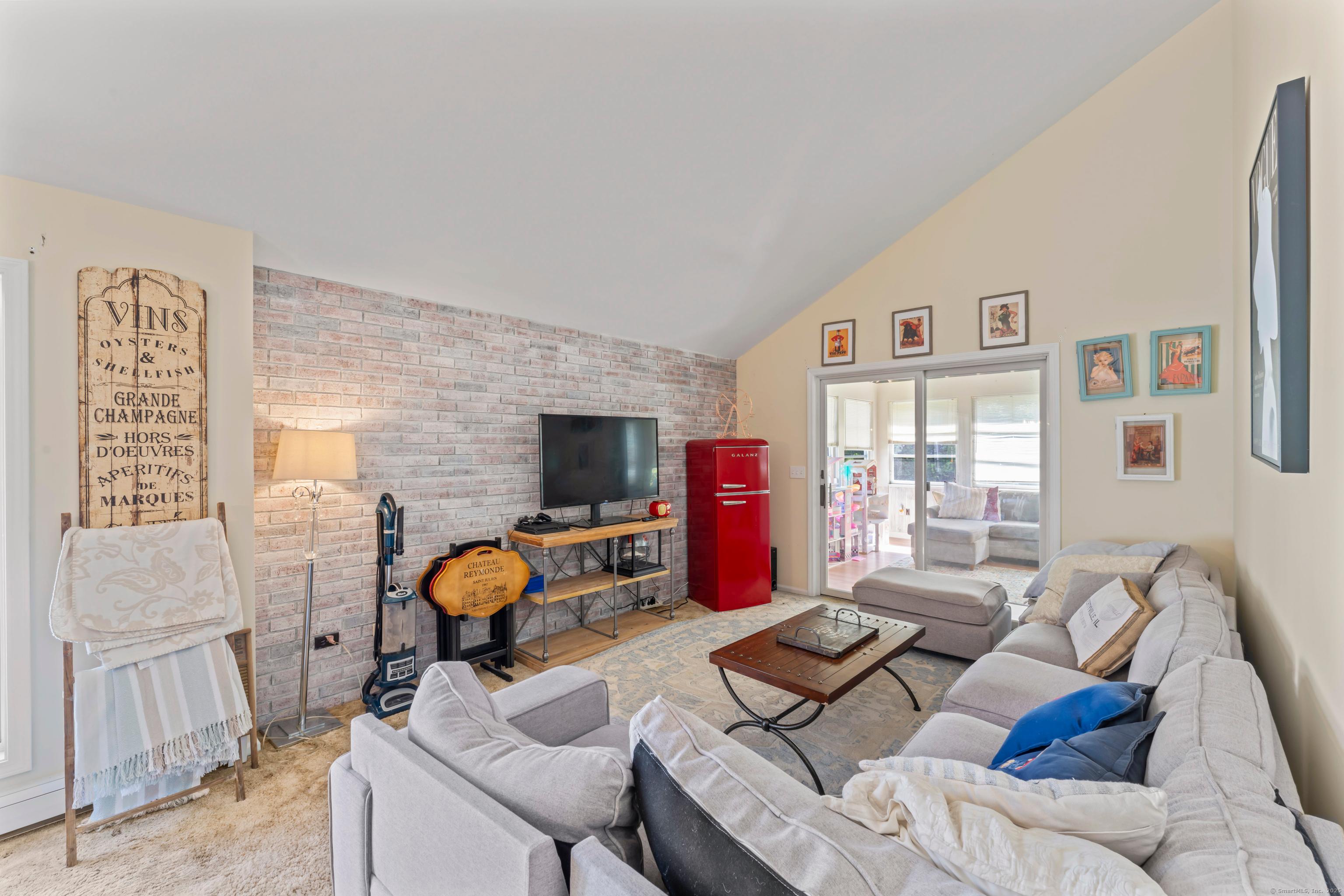 Trumbull, Connecticut, 06611, United States, 4 Bedrooms Bedrooms, ,3 BathroomsBathrooms,Residential,For Sale,1937937
