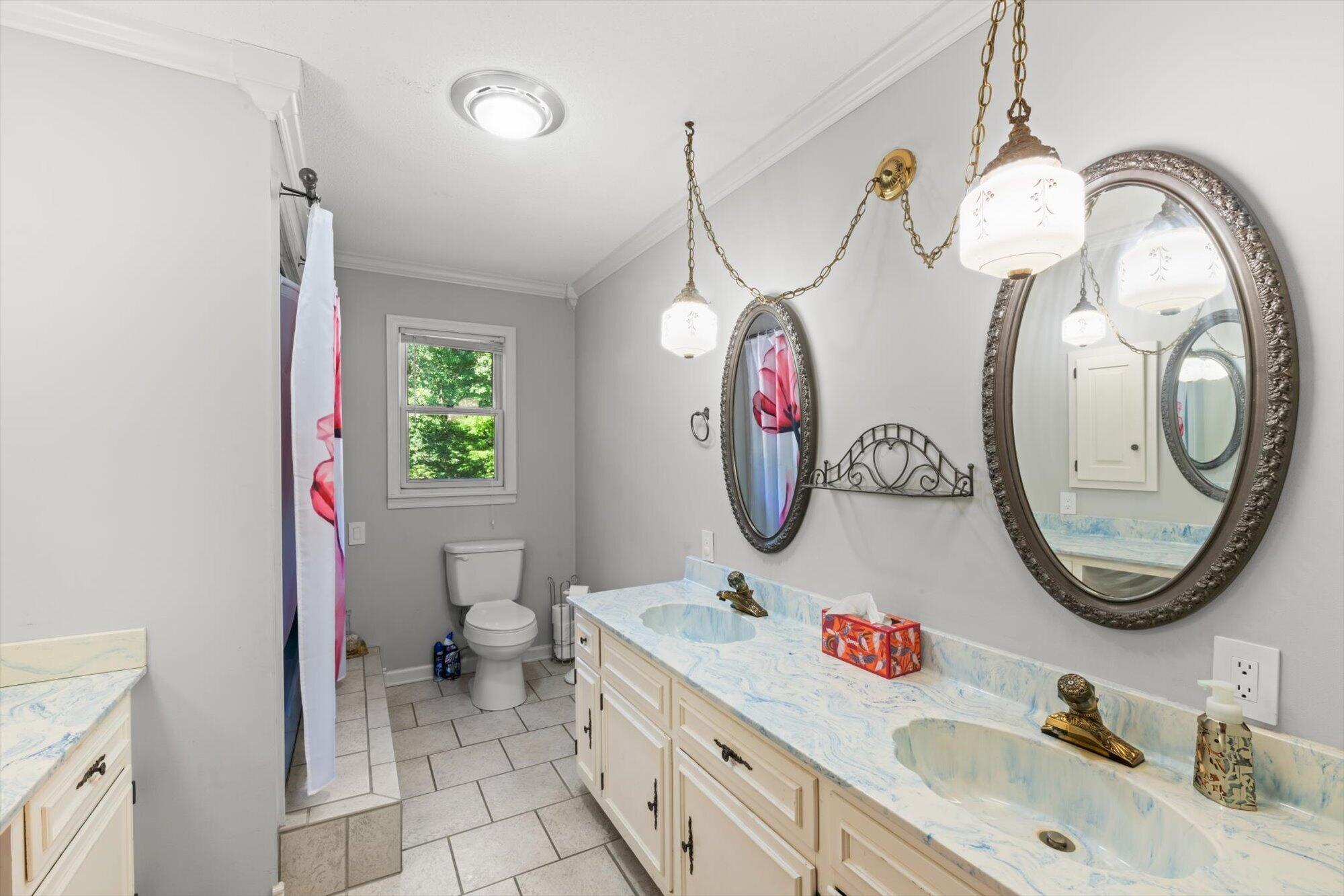 Athens, Tennessee, 37303, United States, 4 Bedrooms Bedrooms, ,3 BathroomsBathrooms,Residential,For Sale,1983022