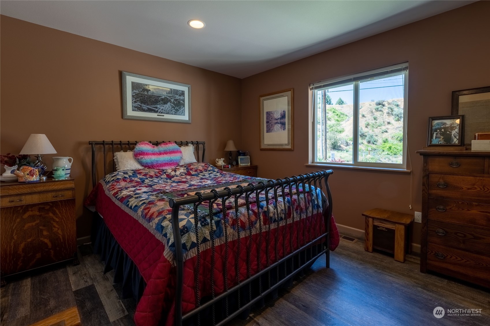 Malaga, Washington, 98828, United States, 3 Bedrooms Bedrooms, ,2 BathroomsBathrooms,Residential,For Sale,1898843