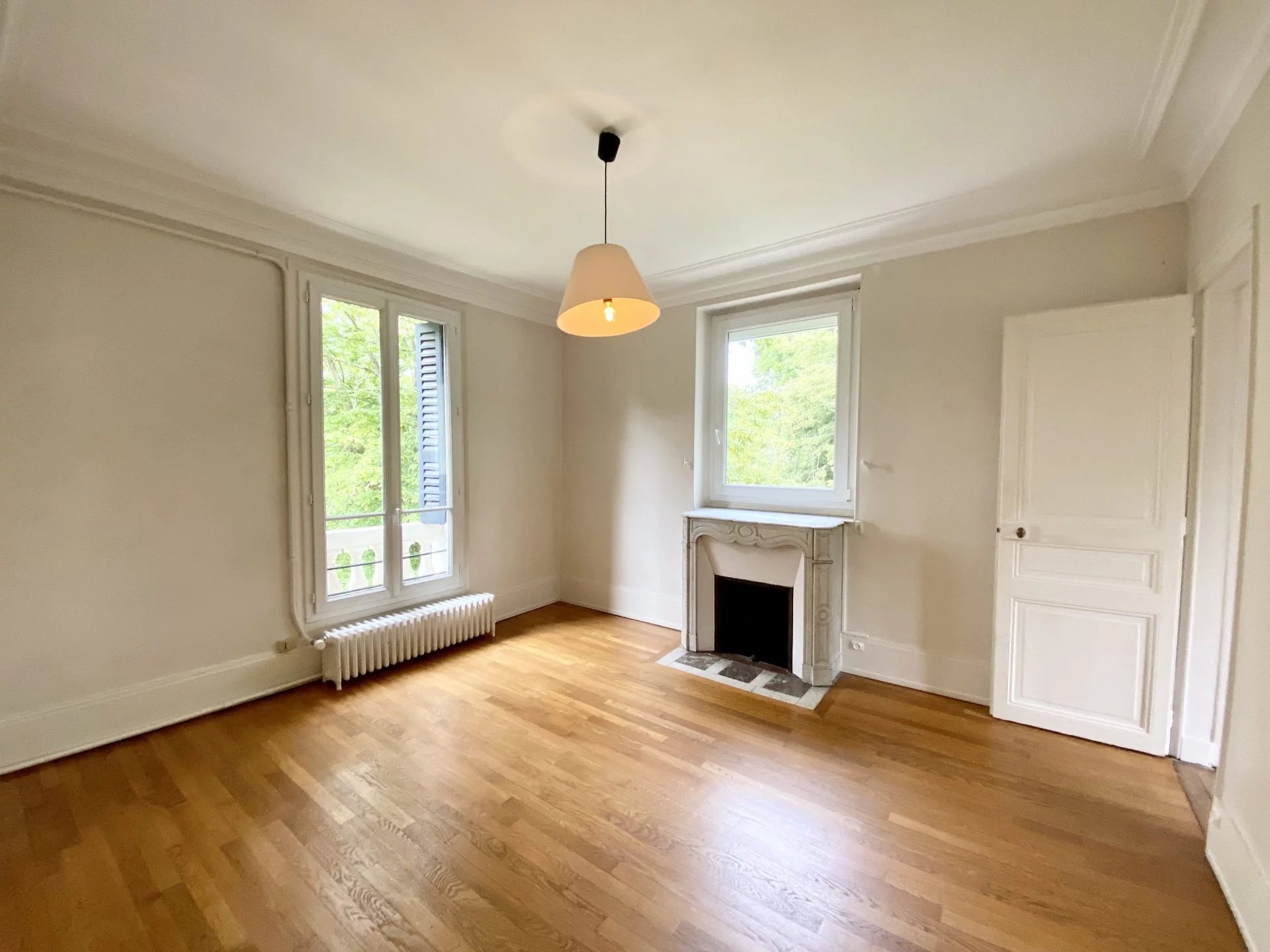 Le Vésinet, Île-de-France, 78110, FR, 5 Bedrooms Bedrooms, ,5 BathroomsBathrooms,Residential,For Sale,1994583