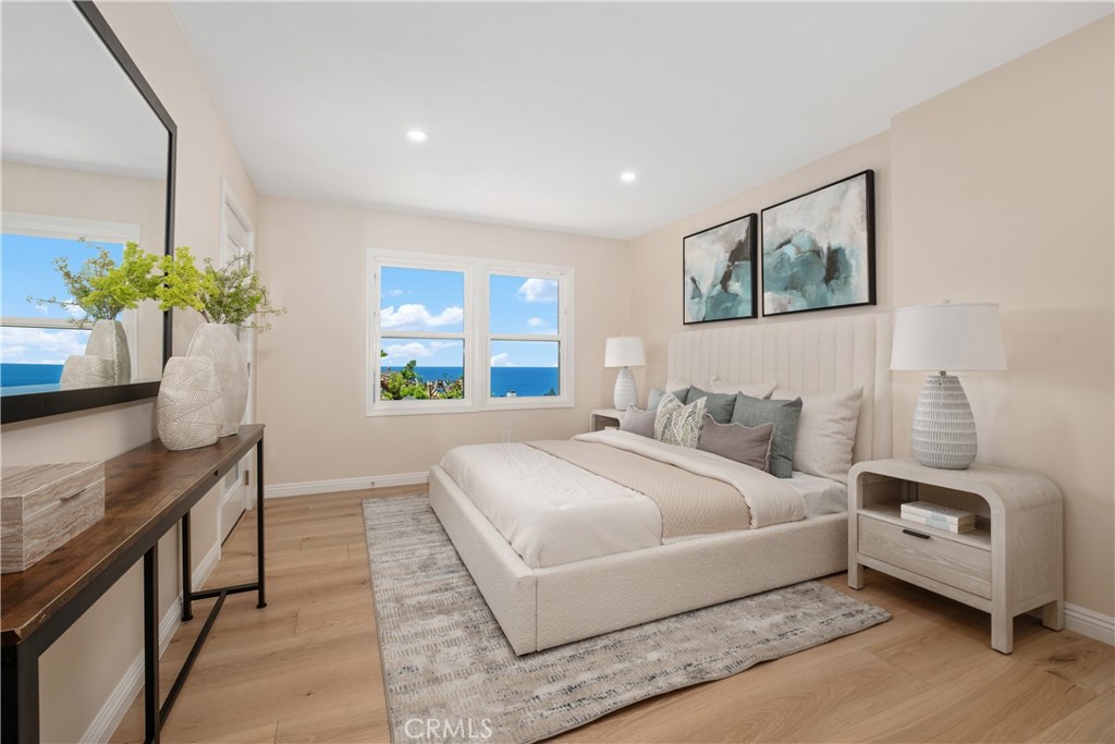 Laguna Beach, California, 92651, United States, 2 Bedrooms Bedrooms, ,3 BathroomsBathrooms,Residential,For Sale,1998159