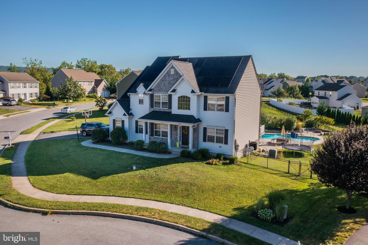 Palmyra, Pennsylvania, 17078, United States, 5 Bedrooms Bedrooms, ,3 BathroomsBathrooms,Residential,For Sale,1827180