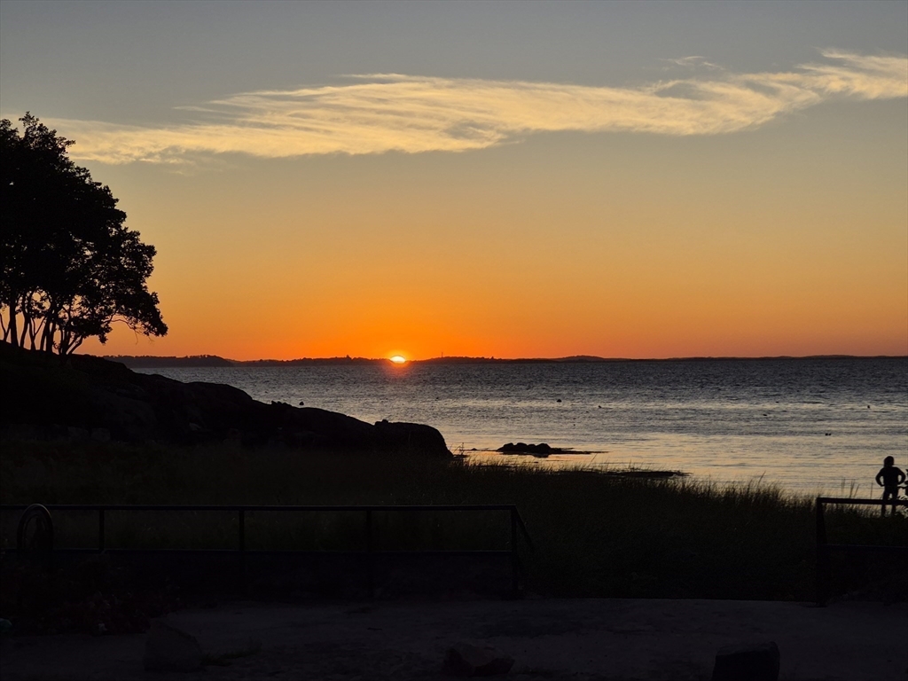 Gloucester, Massachusetts, 01930, United States, 3 Bedrooms Bedrooms, ,1 BathroomBathrooms,Residential,For Sale,2003205