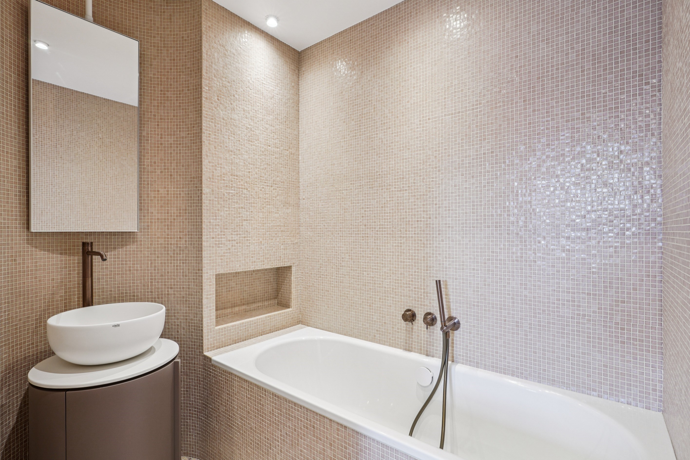  Levallois - Louise Michel / Chaptal - 4-bedroom apartment with ground-floor ter… - 物件實景