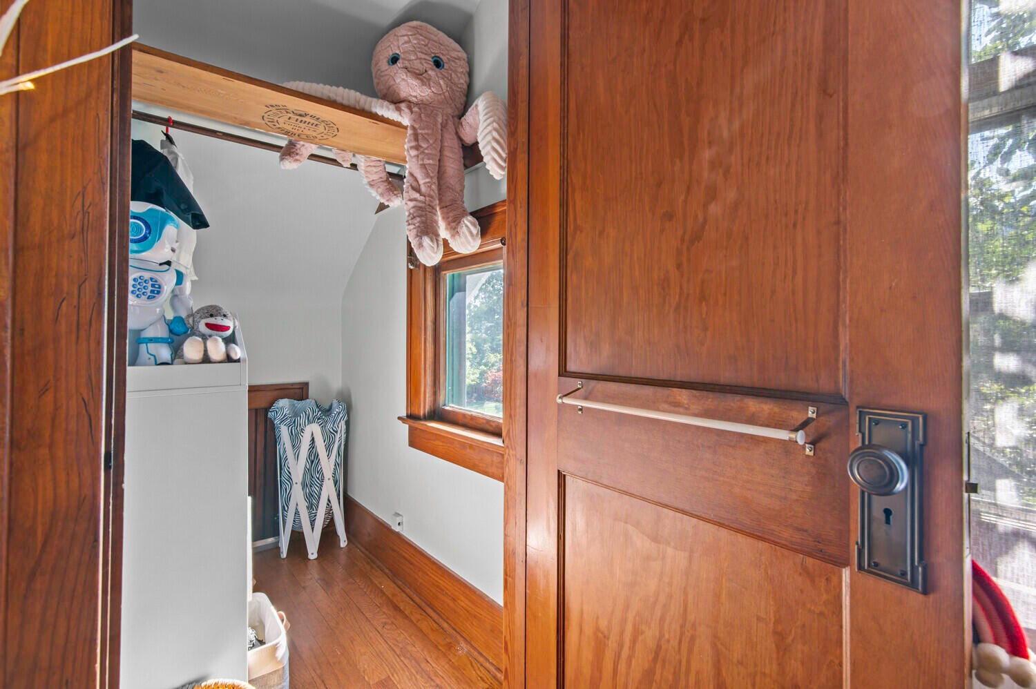 Ann Arbor, Michigan, 48103, United States, 4 Bedrooms Bedrooms, ,3 BathroomsBathrooms,Residential,For Sale,1991262