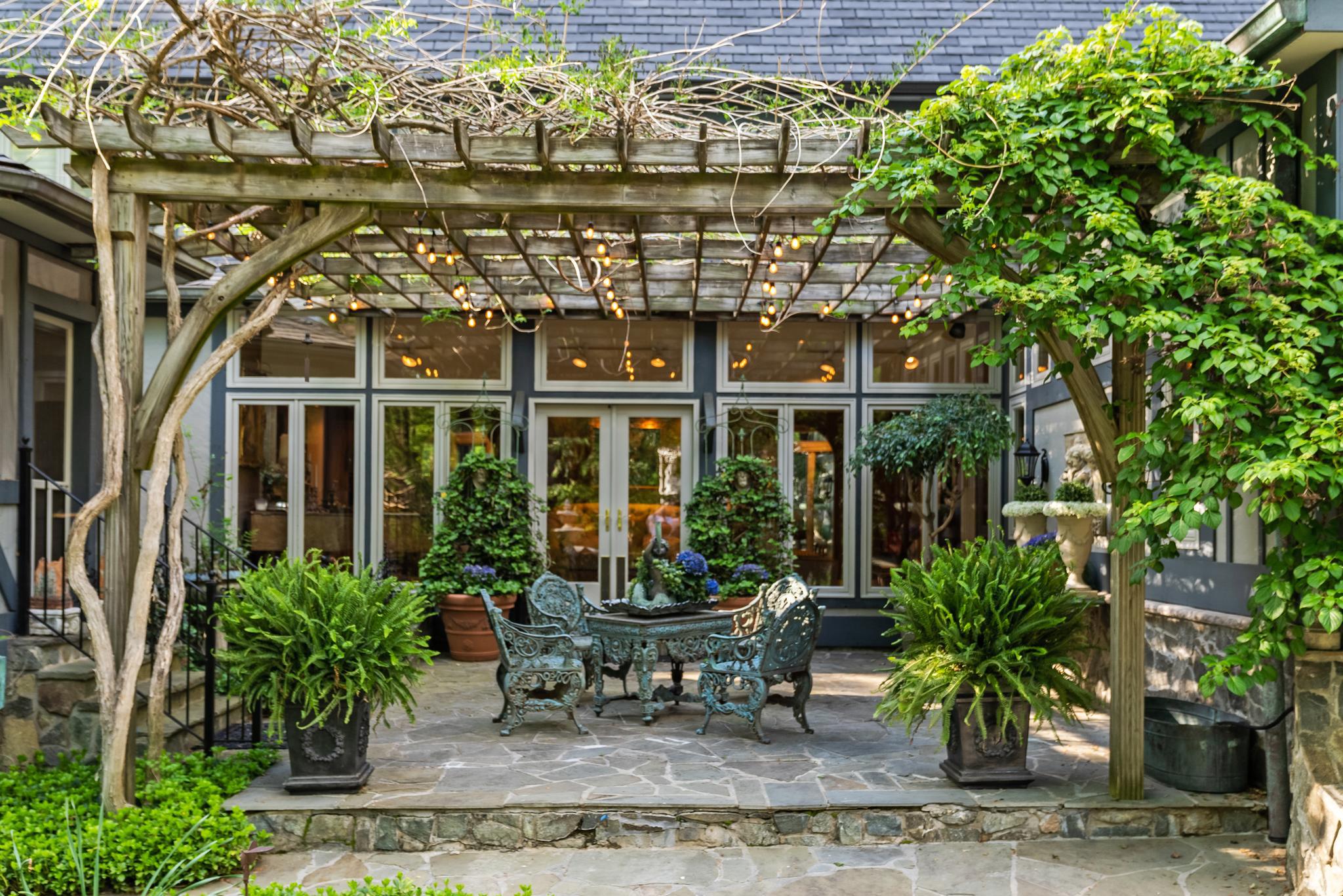  10205 Cedar Pond Drive, Vienna, VA, 22182 - 物件實景