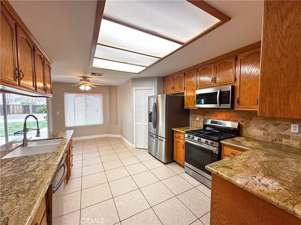 Bakersfield, California, 93312, United States, 3 Bedrooms Bedrooms, ,2 BathroomsBathrooms,Residential,For Sale,1915632