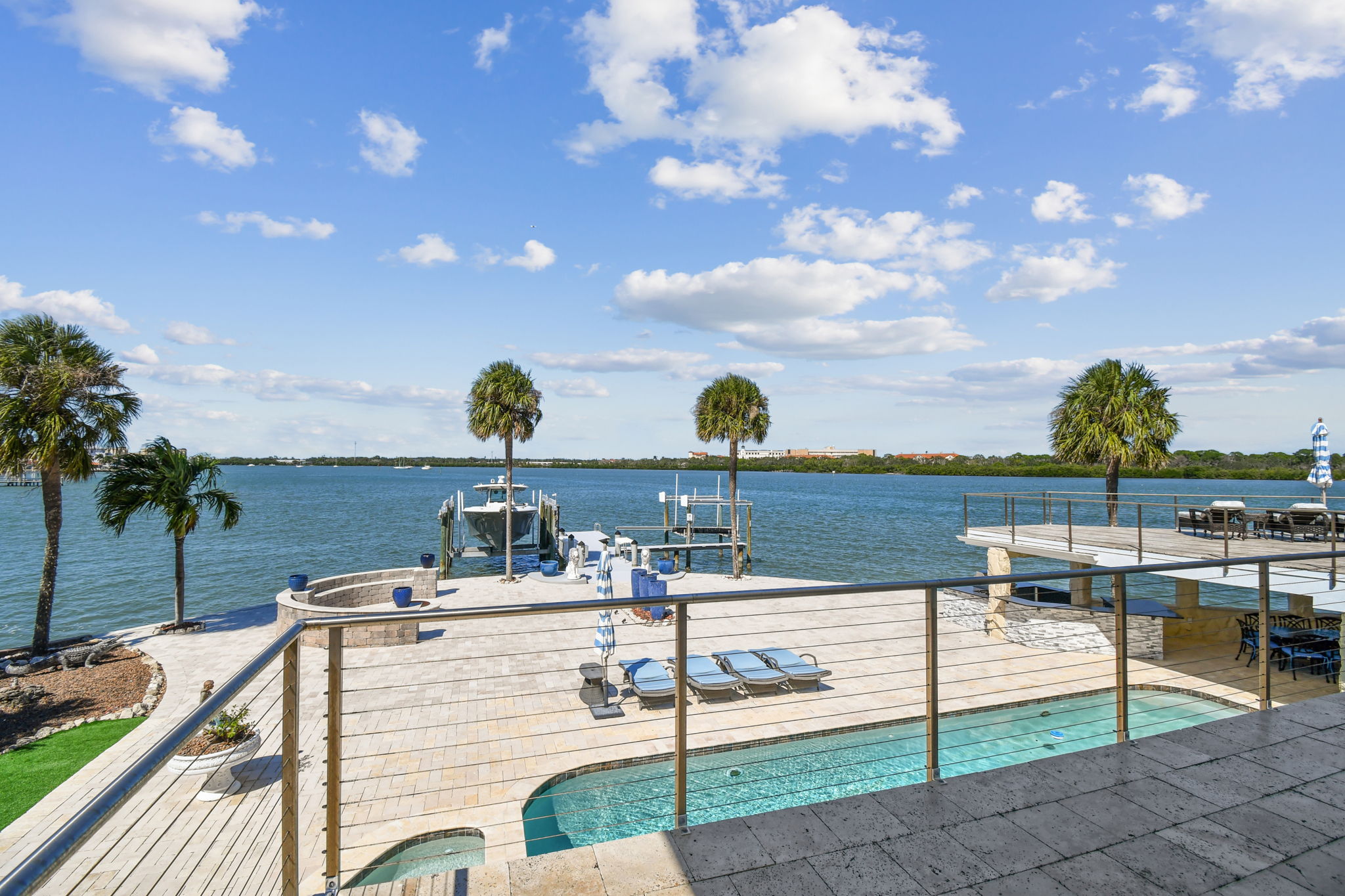 Madeira Beach, Florida, 33708, United States, 6 Bedrooms Bedrooms, ,6 BathroomsBathrooms,Residential,For Sale,1975666