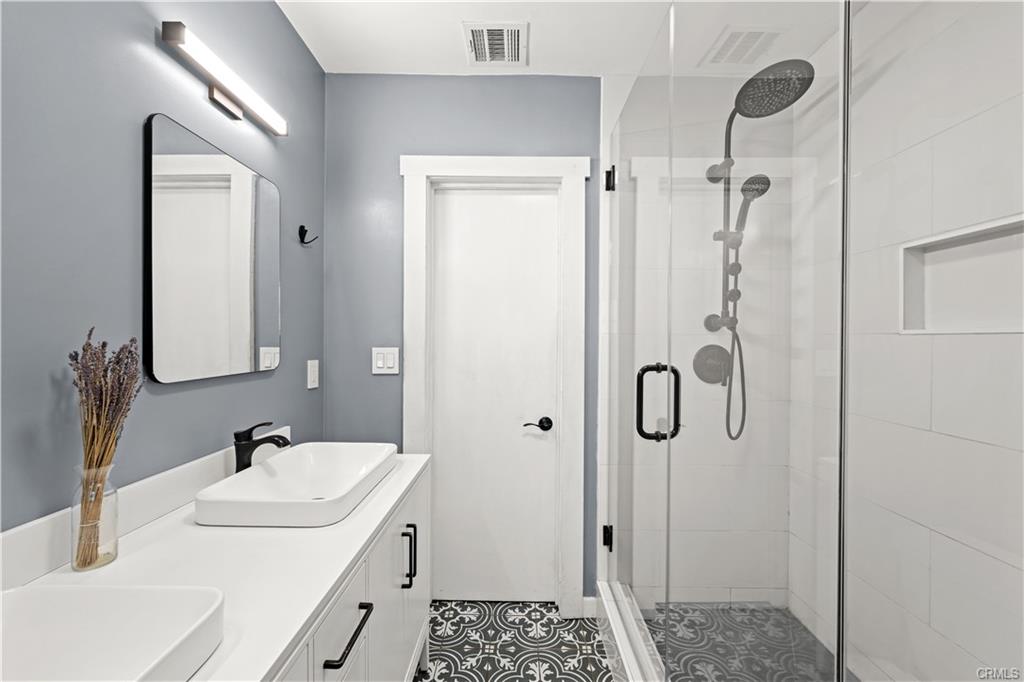 Los Angeles, California, 90033, United States, 3 Bedrooms Bedrooms, ,2 BathroomsBathrooms,Residential,For Sale,1935354