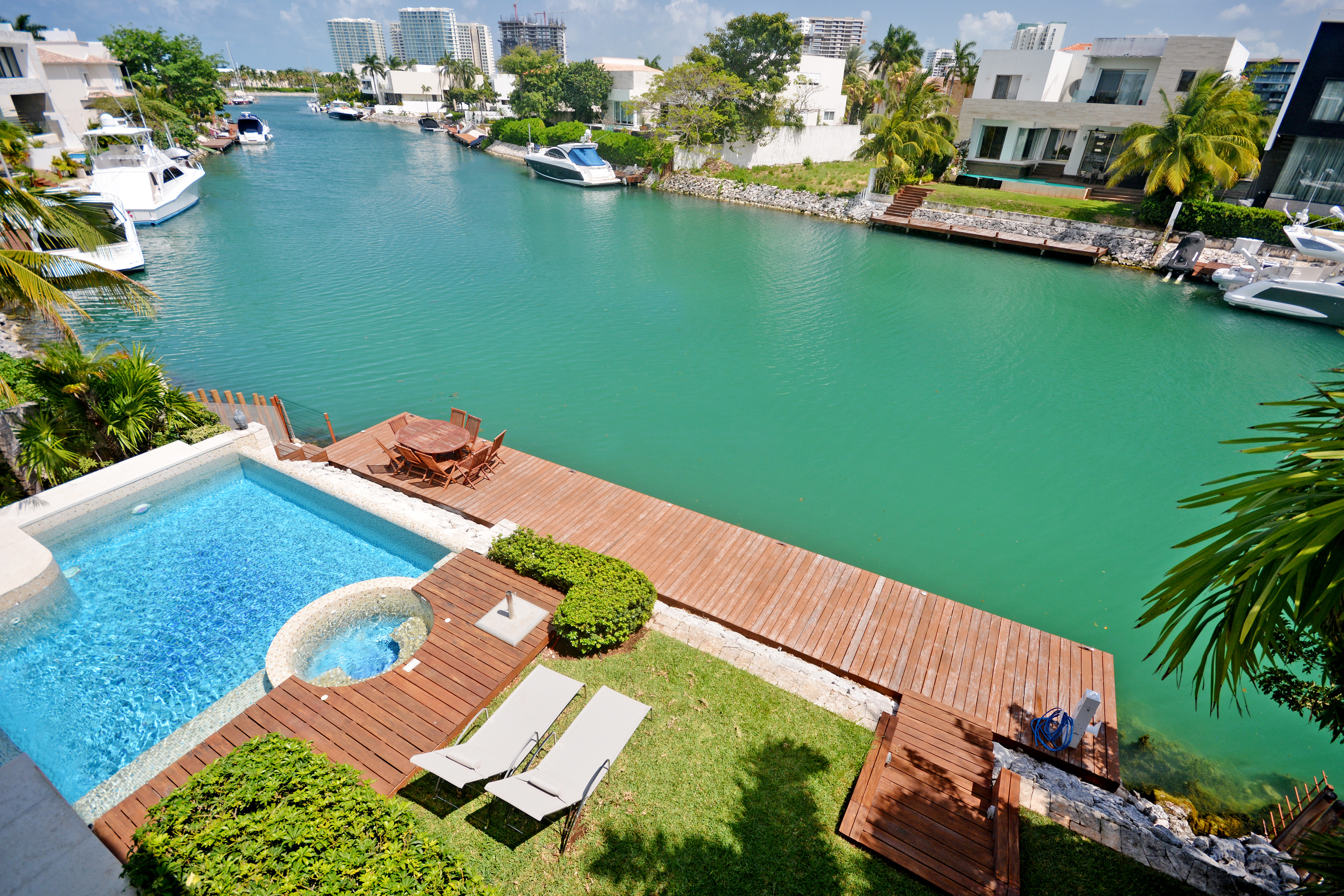  EXCLUSIVE RESIDENCE WITH PRIVATE DOCK - 物件實景