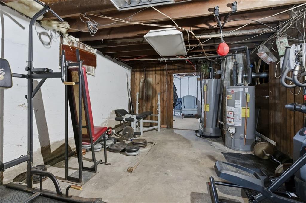 Pawtucket, Rhode Island, 02860, United States, 6 Bedrooms Bedrooms, ,2 BathroomsBathrooms,Residential,For Sale,2040708