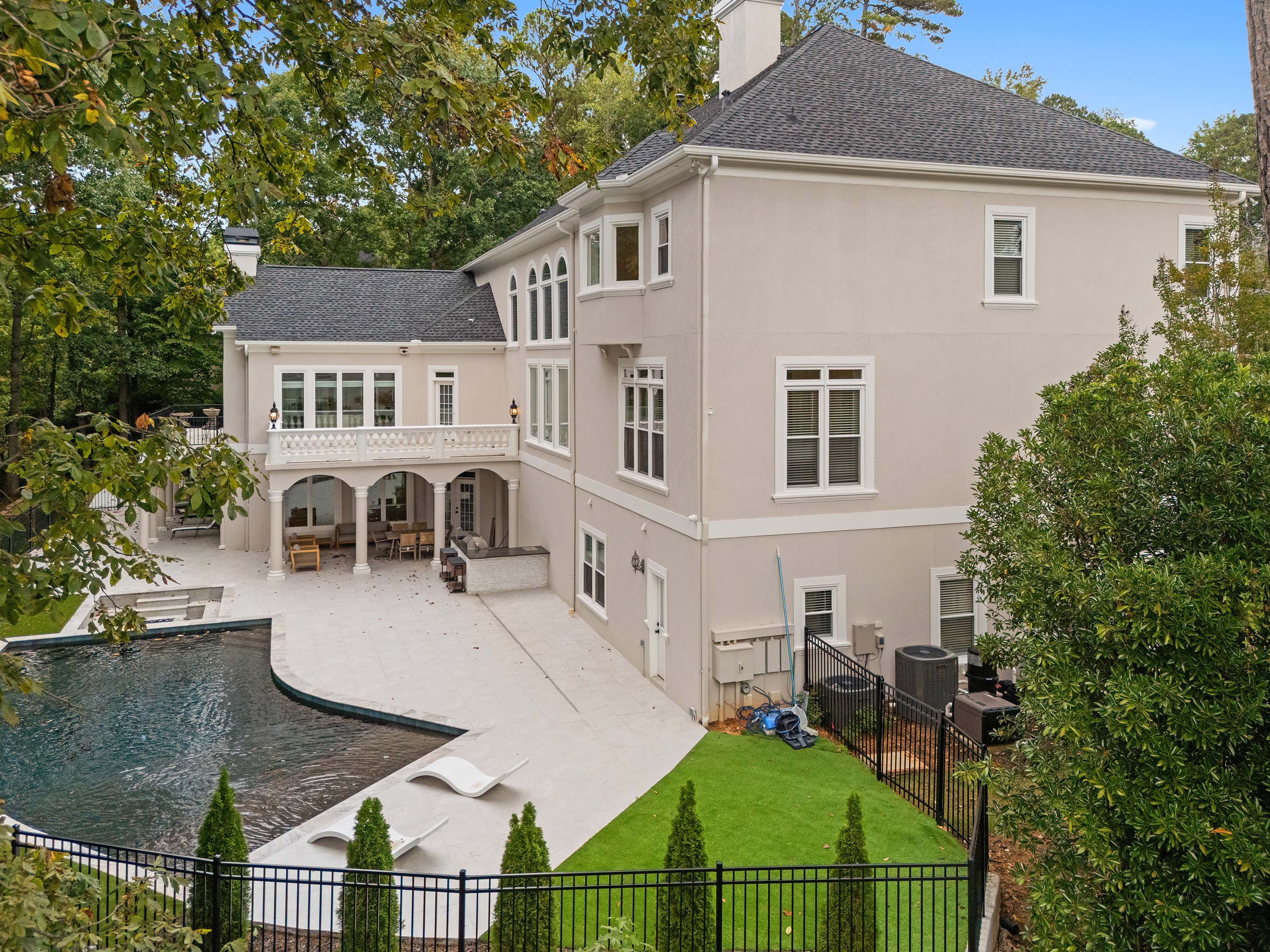  Resort-Style Living Overlooking the 13th Green and Lake - 物件實景