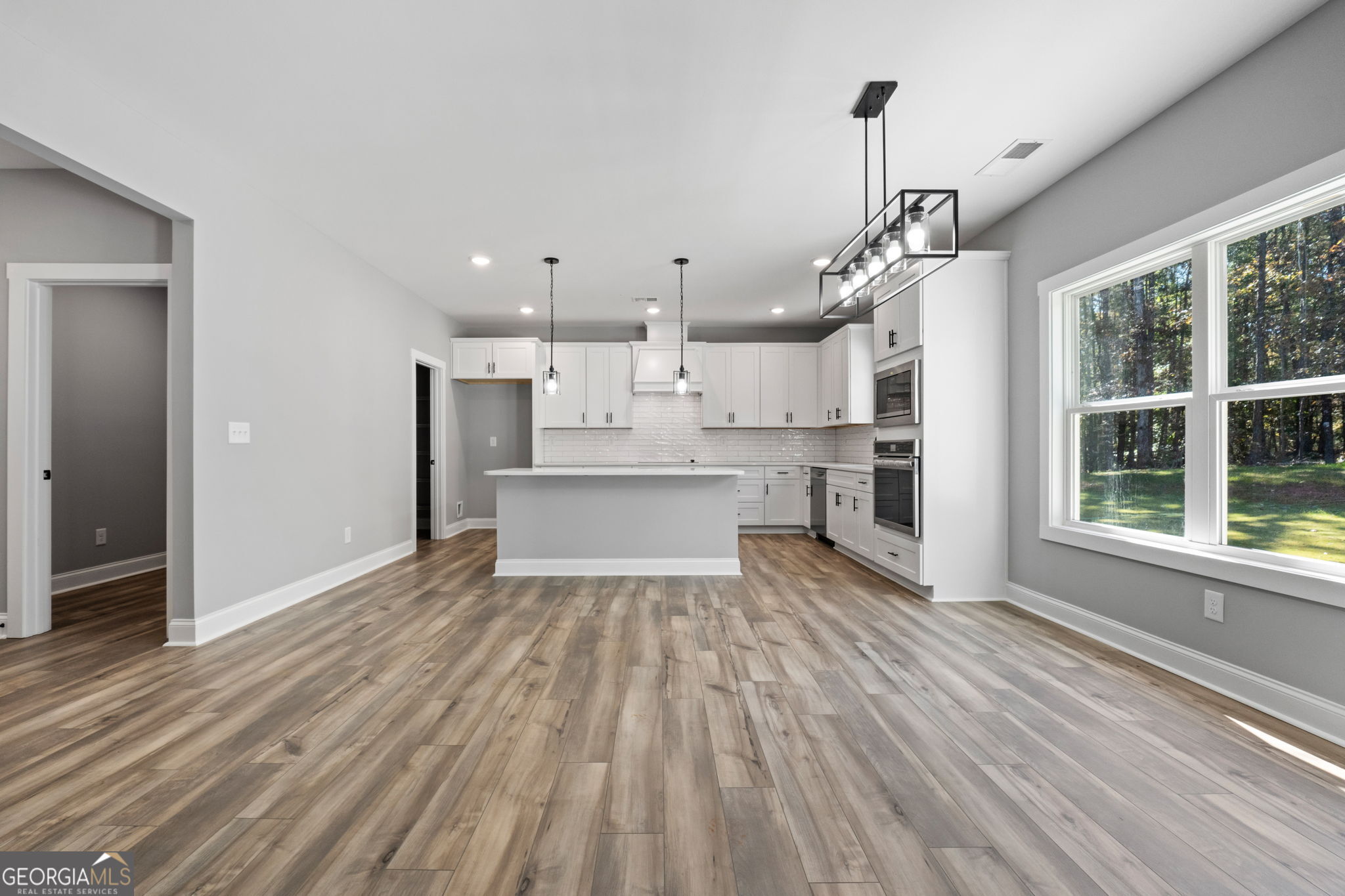 Forsyth, Georgia, 31029, United States, 4 Bedrooms Bedrooms, ,3 BathroomsBathrooms,Residential,For Sale,1992183