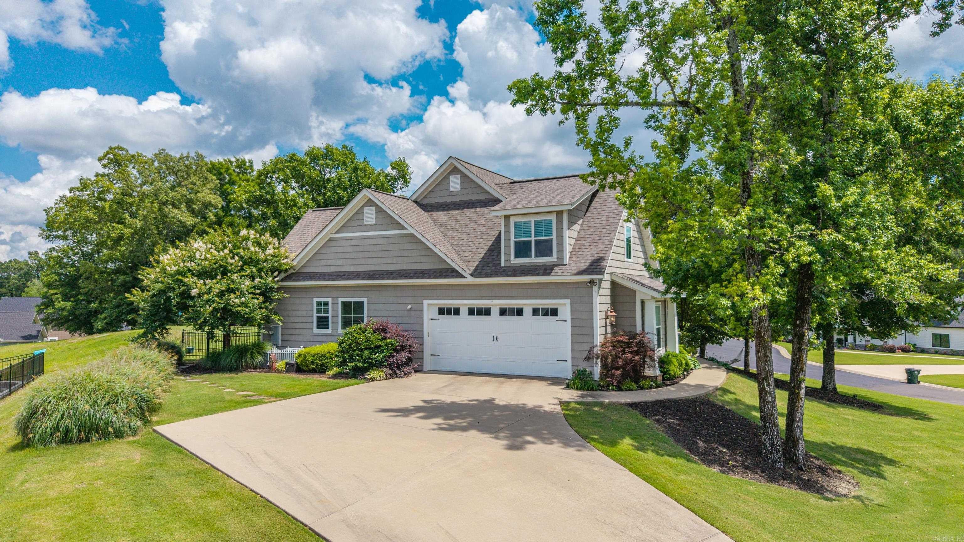 Hot Springs, Arkansas, 71913, United States, 4 Bedrooms Bedrooms, ,4 BathroomsBathrooms,Residential,For Sale,2019314