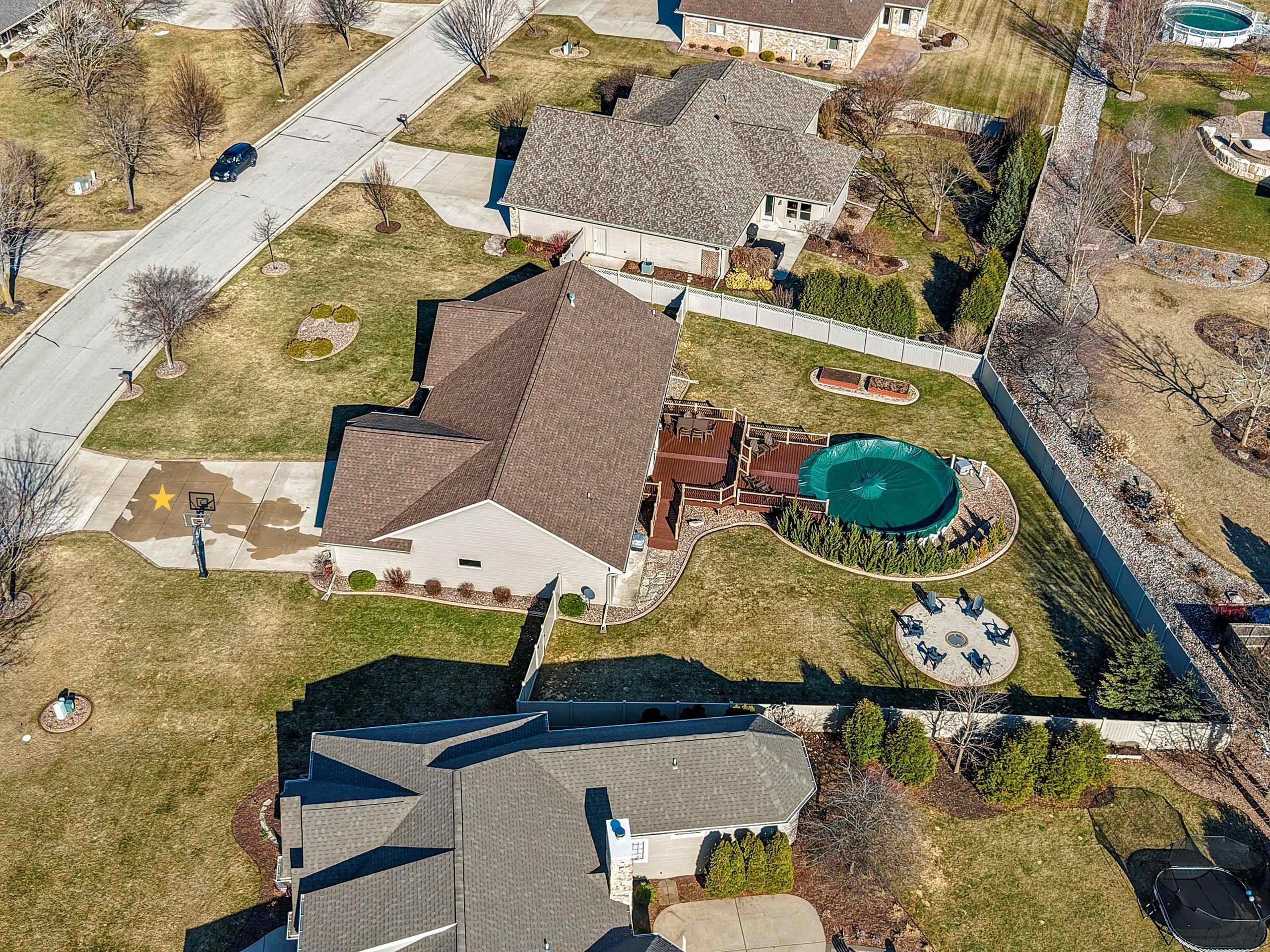 DE PERE, Wisconsin, 54115, United States, 5 Bedrooms Bedrooms, ,4 BathroomsBathrooms,Residential,For Sale,2048678
