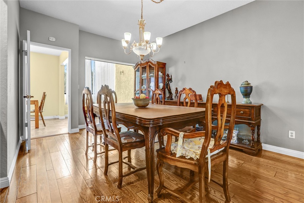 Tarzana, California, 91356, United States, 3 Bedrooms Bedrooms, ,3 BathroomsBathrooms,Residential,For Sale,1981032