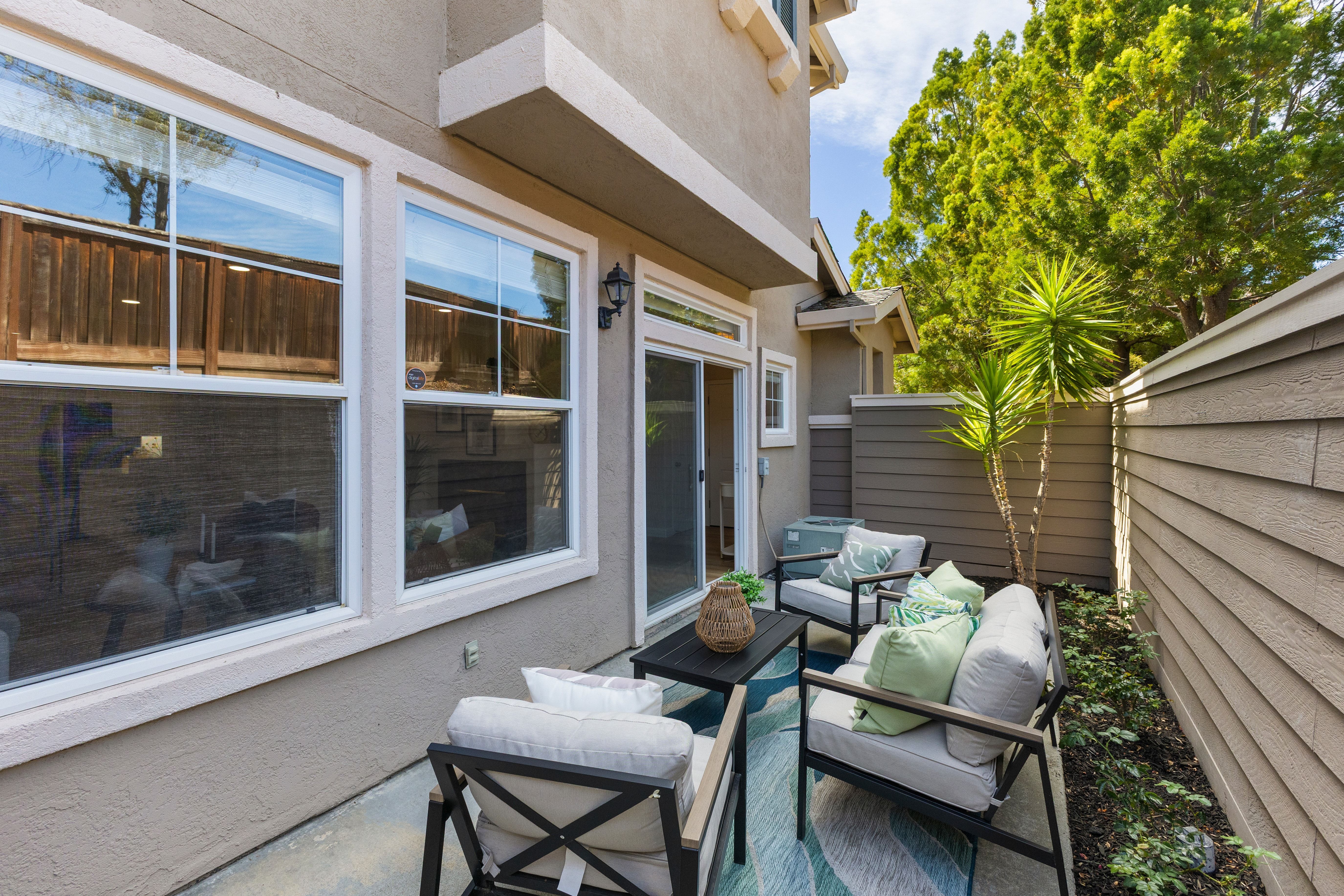  Move-In Ready San Ramon Townhome with Modern Updates - 物件實景