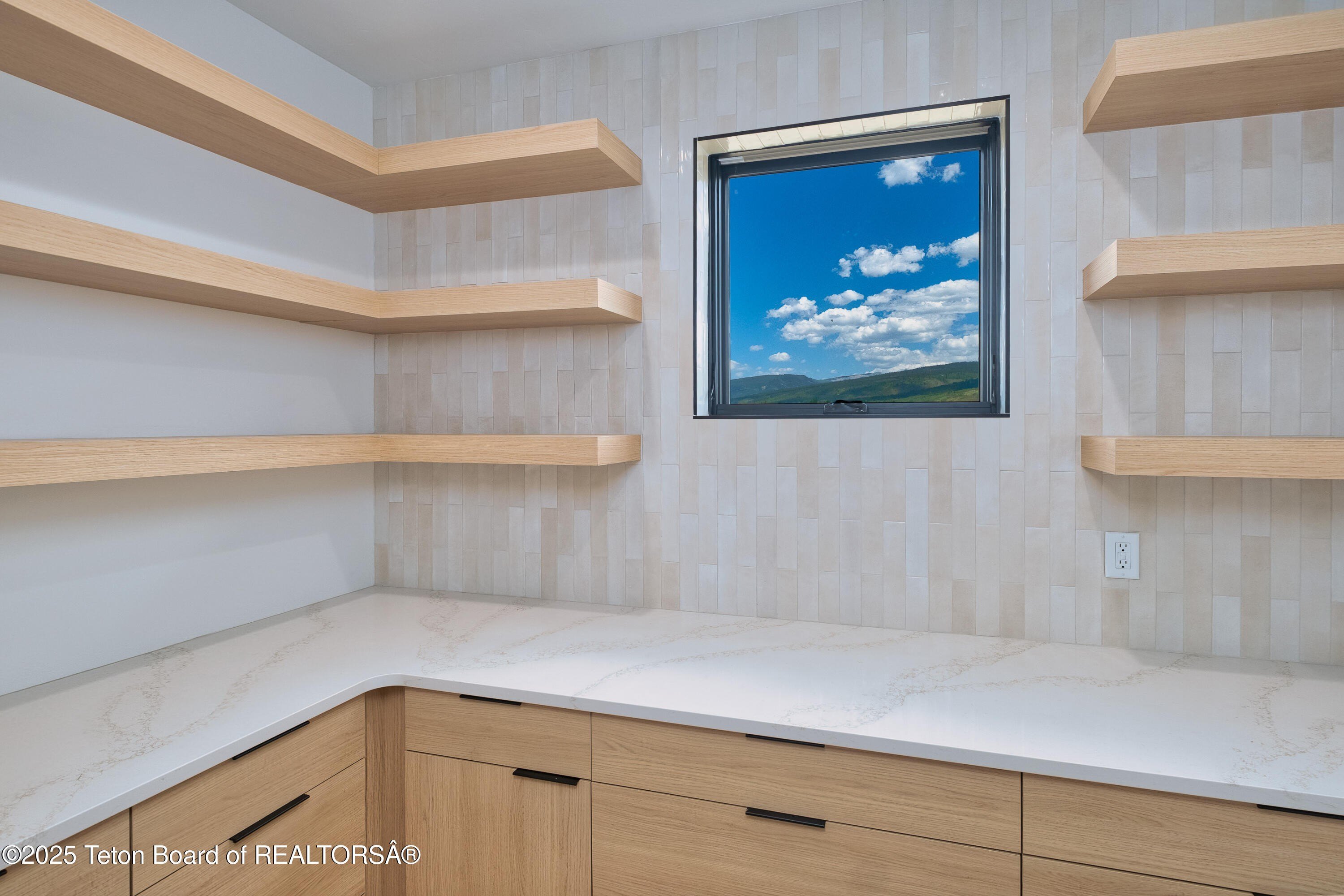 Victor, Idaho, 83455, United States, 4 Bedrooms Bedrooms, ,4 BathroomsBathrooms,Residential,For Sale,1979120