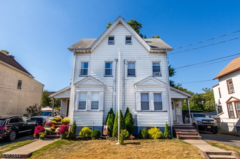 Belleville Twp., New Jersey, 07109, United States, 8 Bedrooms Bedrooms, ,3 BathroomsBathrooms,Residential,For Sale,1989037