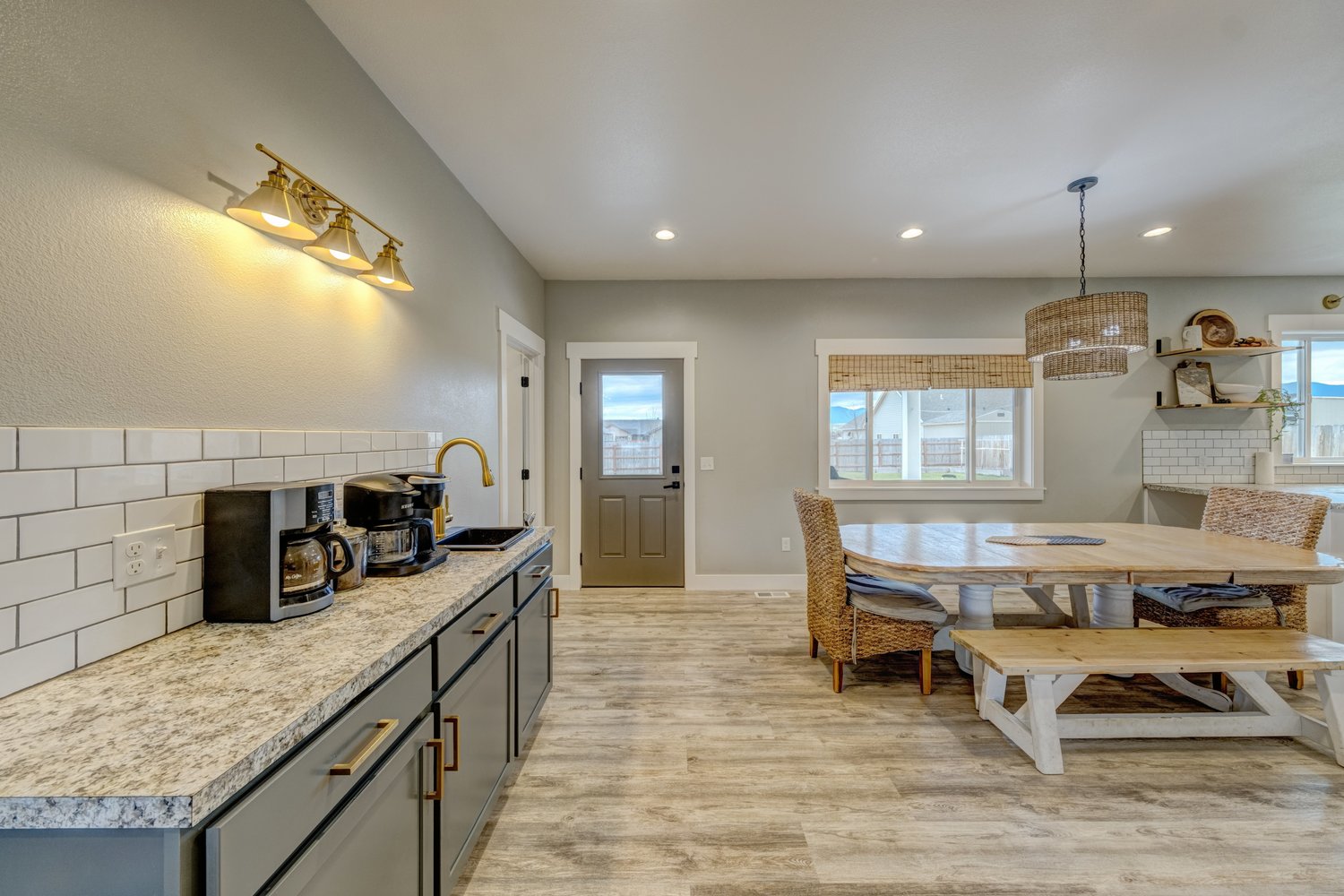 Ranchester, Wyoming, 82839, United States, 4 Bedrooms Bedrooms, ,3 BathroomsBathrooms,Residential,For Sale,1979887