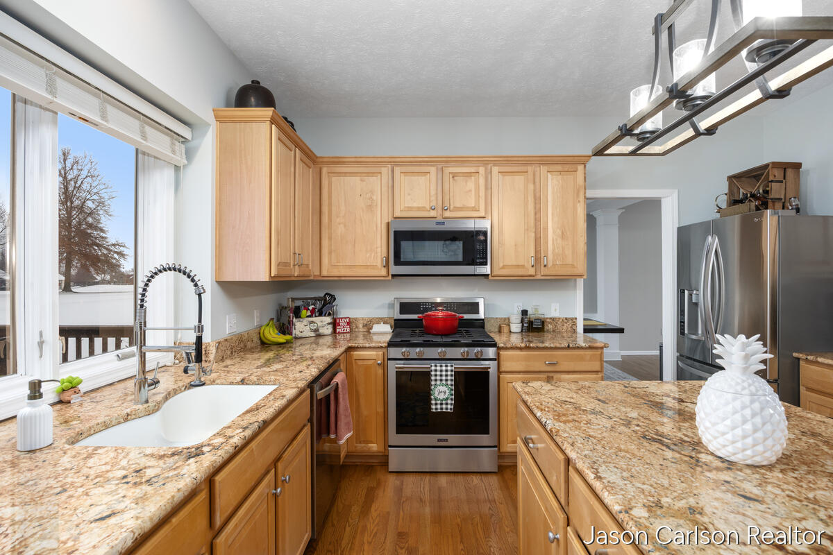 Caledonia, Michigan, 49316, United States, 4 Bedrooms Bedrooms, ,3 BathroomsBathrooms,Residential,For Sale,2008089