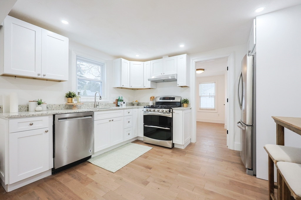 Melrose, Massachusetts, 02176, United States, 2 Bedrooms Bedrooms, ,1 BathroomBathrooms,Residential,For Sale,2012344