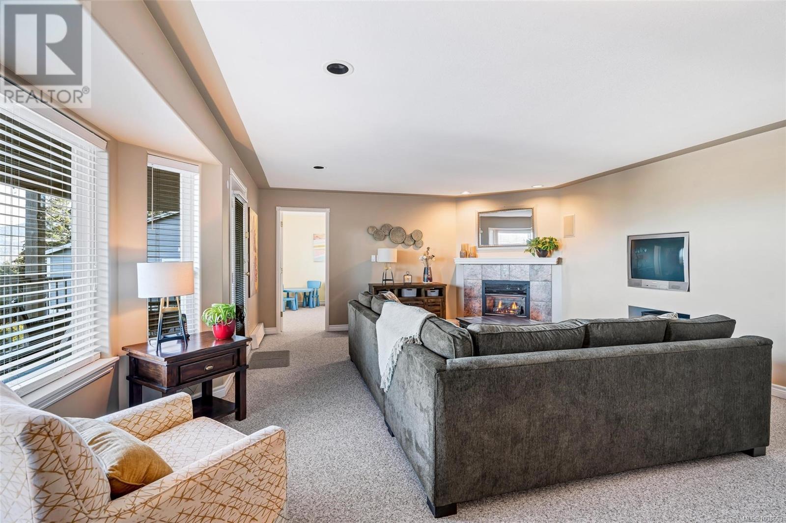 DUNCAN, British Columbia, V9L 5P3, CA, 4 Bedrooms Bedrooms, ,3 BathroomsBathrooms,Residential,For Sale,1908647