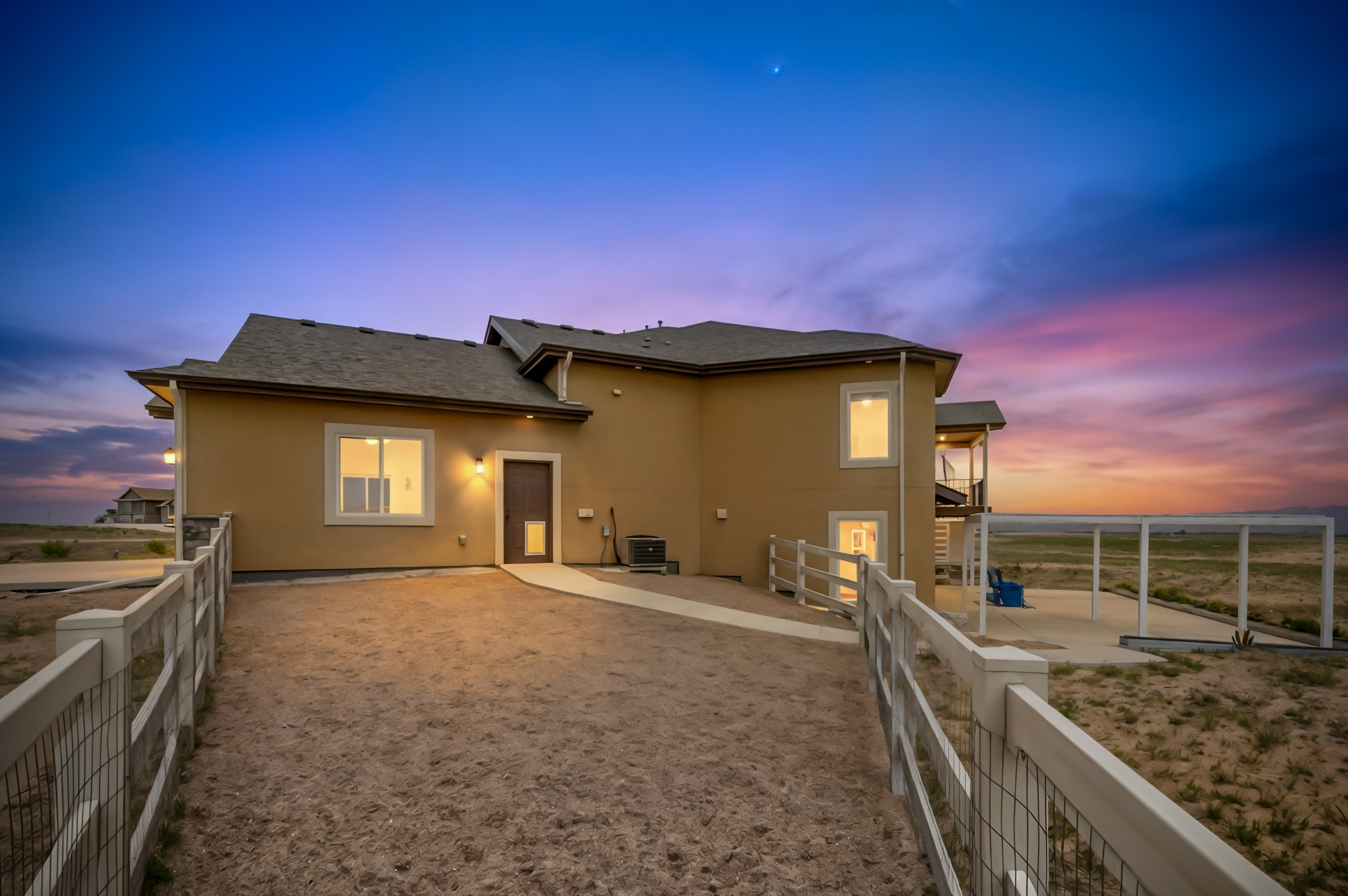  Custom-Built Home in the Highly Sought-After Pelican Lake Ranch Community - 物件實景