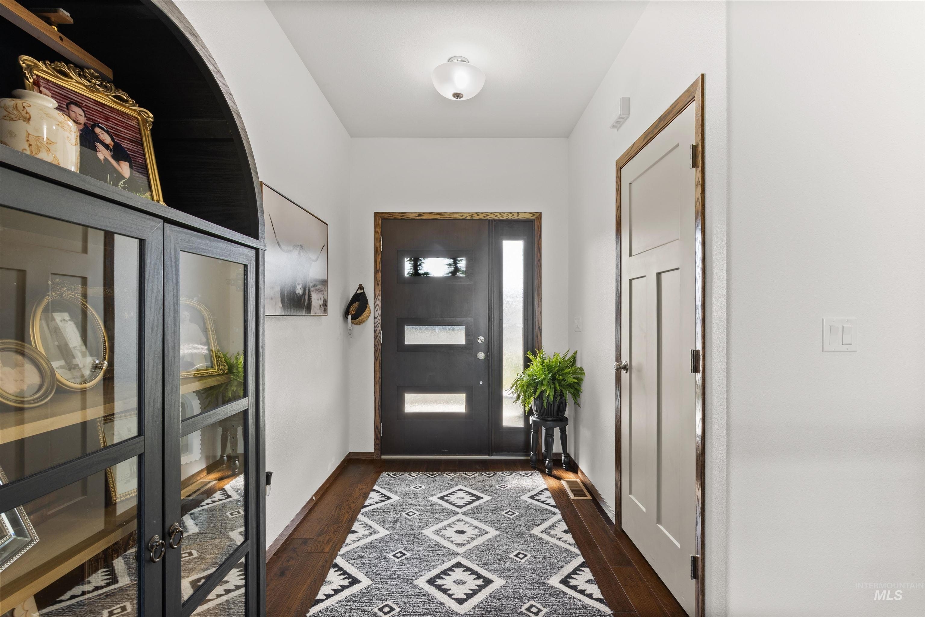 Clarkston, Washington, 99403, United States, 4 Bedrooms Bedrooms, ,3 BathroomsBathrooms,Residential,For Sale,1976590