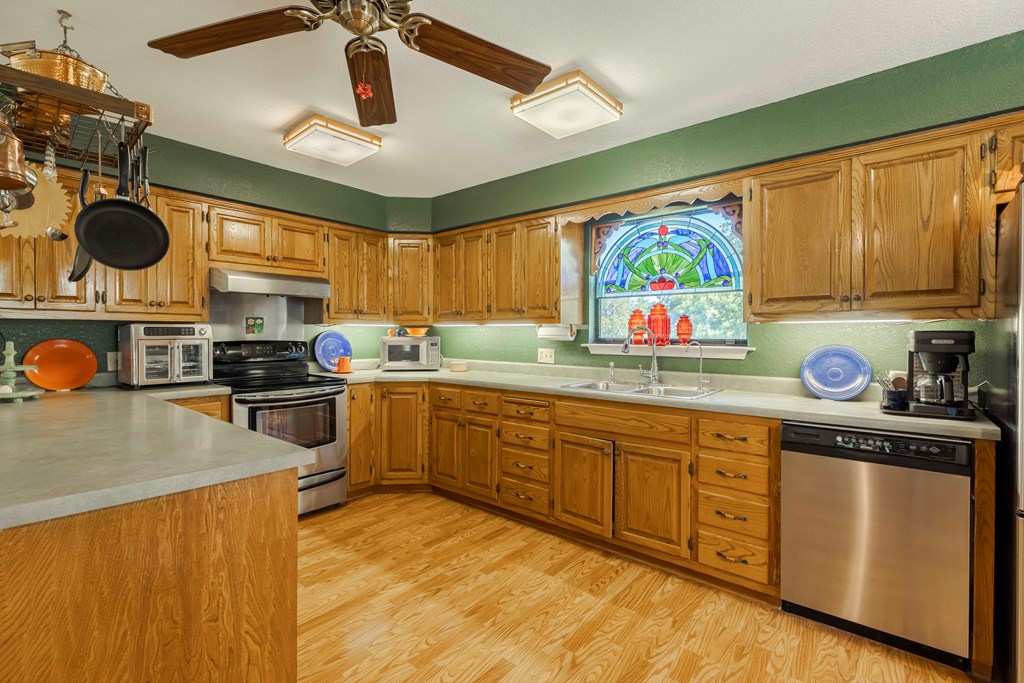 Fredericksburg, Texas, 78624, United States, ,Land,For Sale,1979796