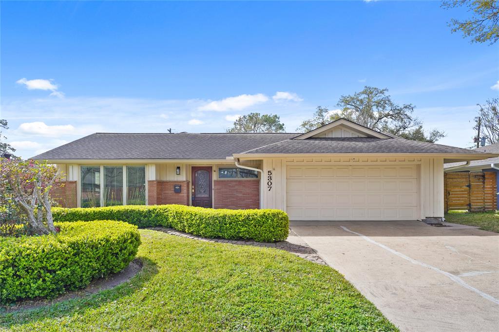 Houston, Texas, 77096, United States, 3 Bedrooms Bedrooms, ,3 BathroomsBathrooms,Residential,For Sale,1857598