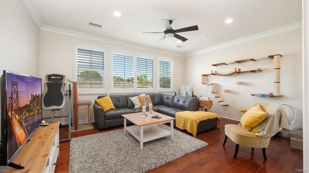 Lake Riverside, California, 92506, United States, 5 Bedrooms Bedrooms, ,3 BathroomsBathrooms,Residential,For Sale,1810640