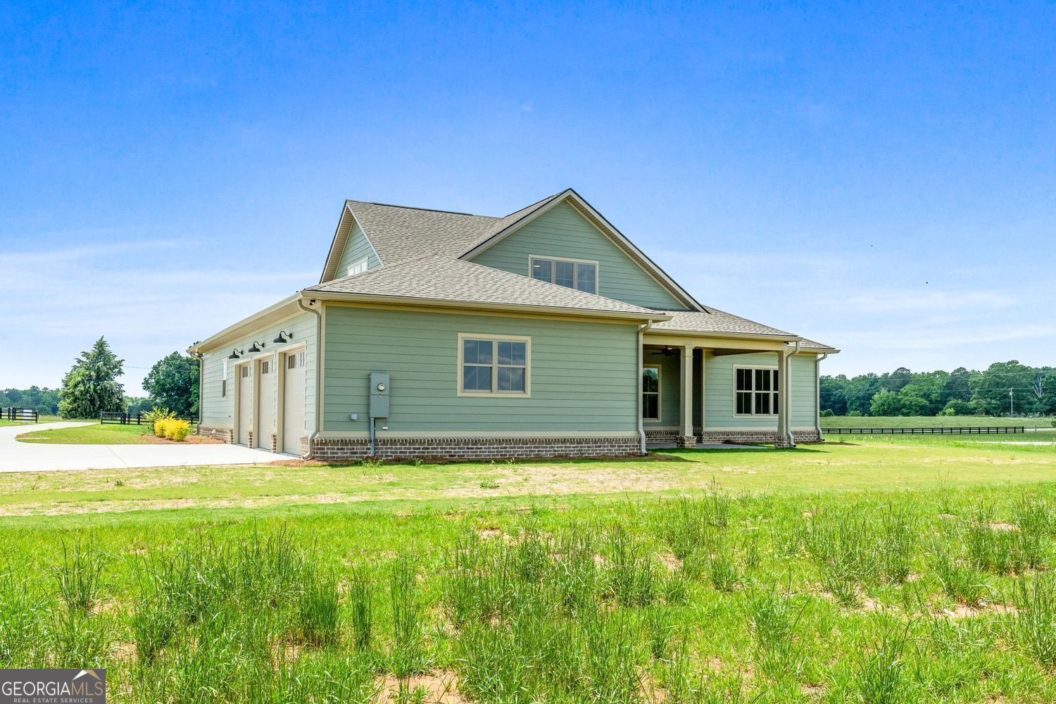 Barnesville, Georgia, 30204, United States, 4 Bedrooms Bedrooms, ,4 BathroomsBathrooms,Residential,For Sale,1859090