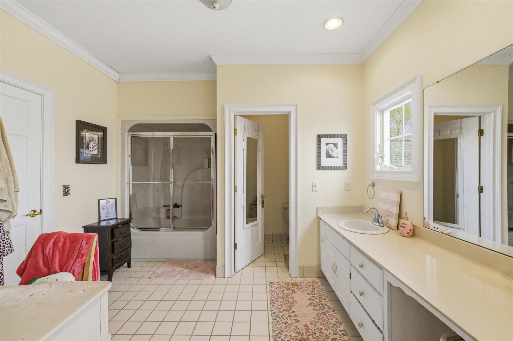 Athens, Tennessee, 37303, United States, 4 Bedrooms Bedrooms, ,4 BathroomsBathrooms,Residential,For Sale,2031458