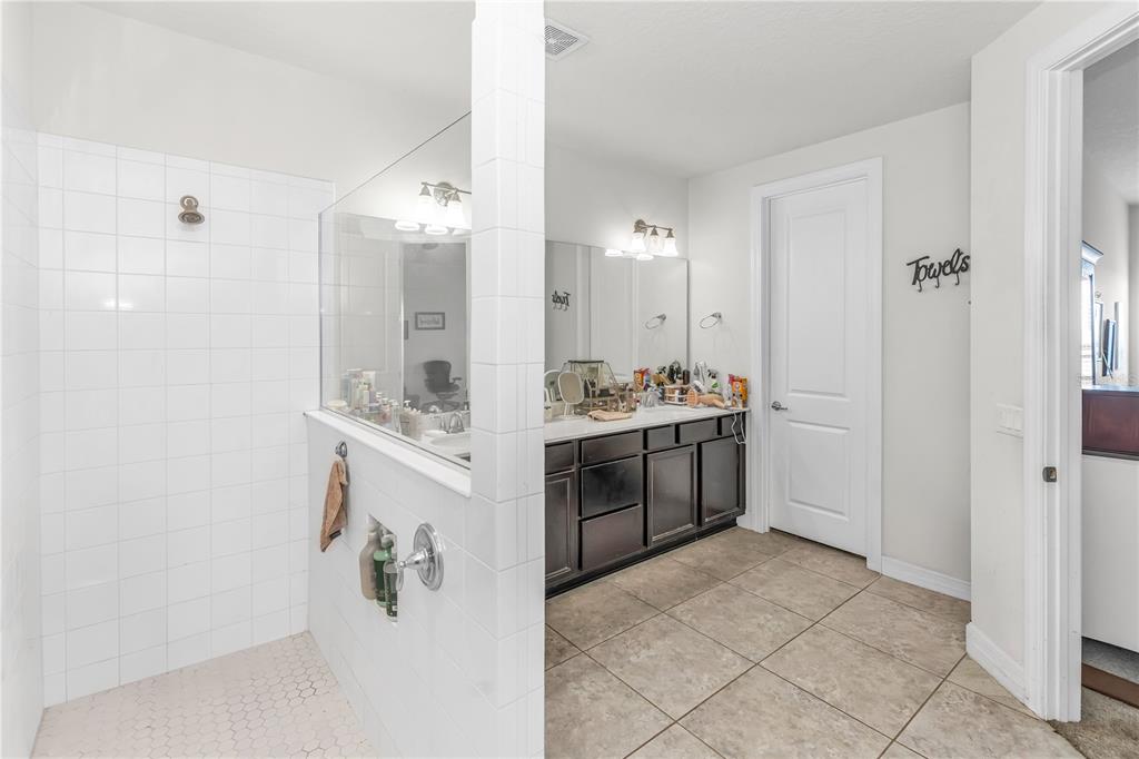 Lake Mary, Florida, 32746, United States, 4 Bedrooms Bedrooms, ,4 BathroomsBathrooms,Residential,For Sale,1995603