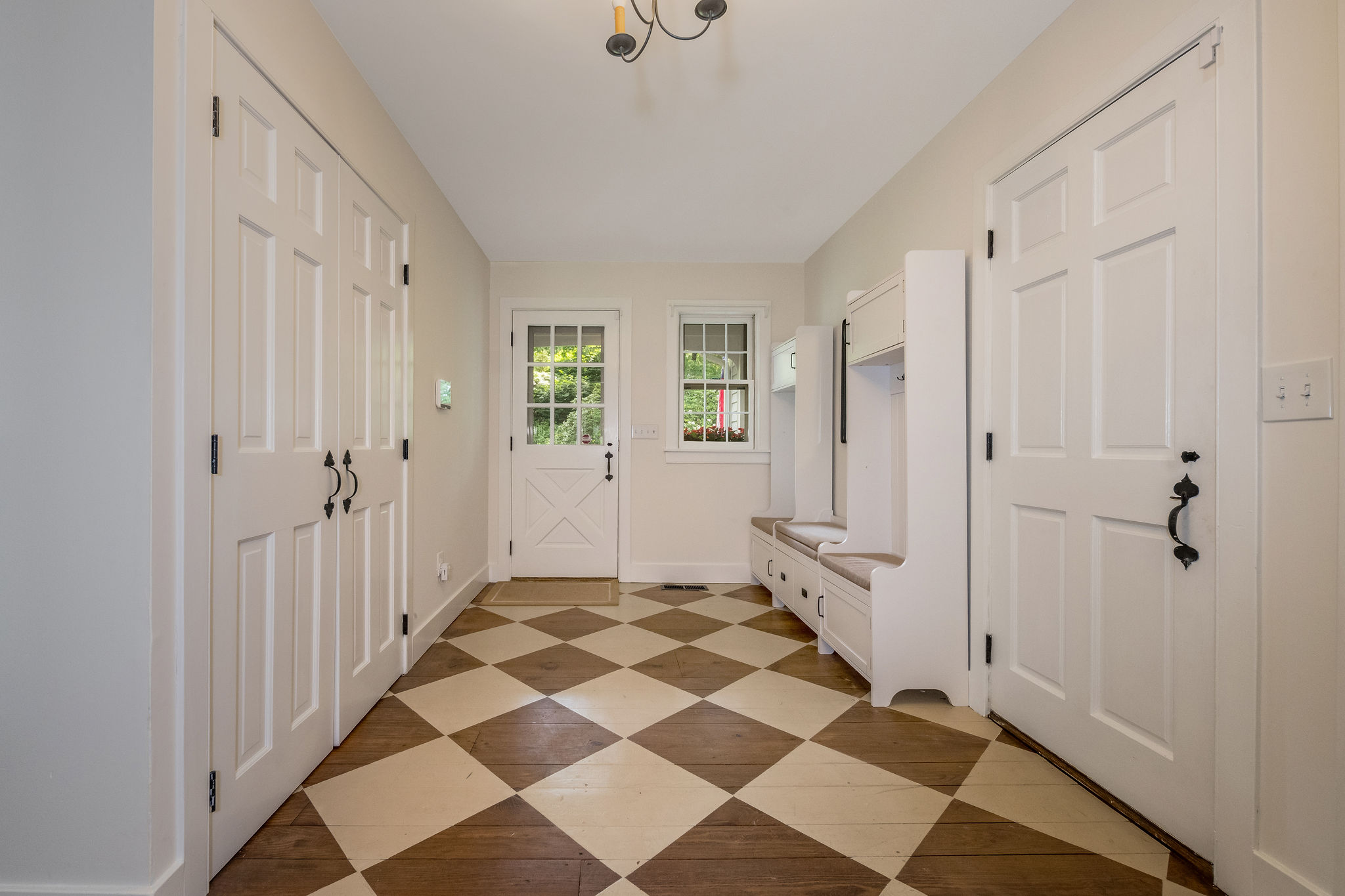  Experience shoreline luxury in this exceptional Colonial home - 物件實景